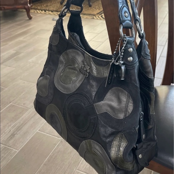 Coach - Picture 4 of 10